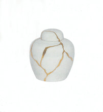 Load image into Gallery viewer, Kintsugi Montreal Urn